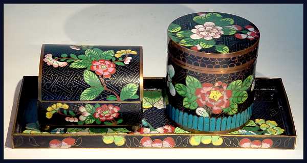 kr009a-cTrayset.jpg - 30077 Bytes